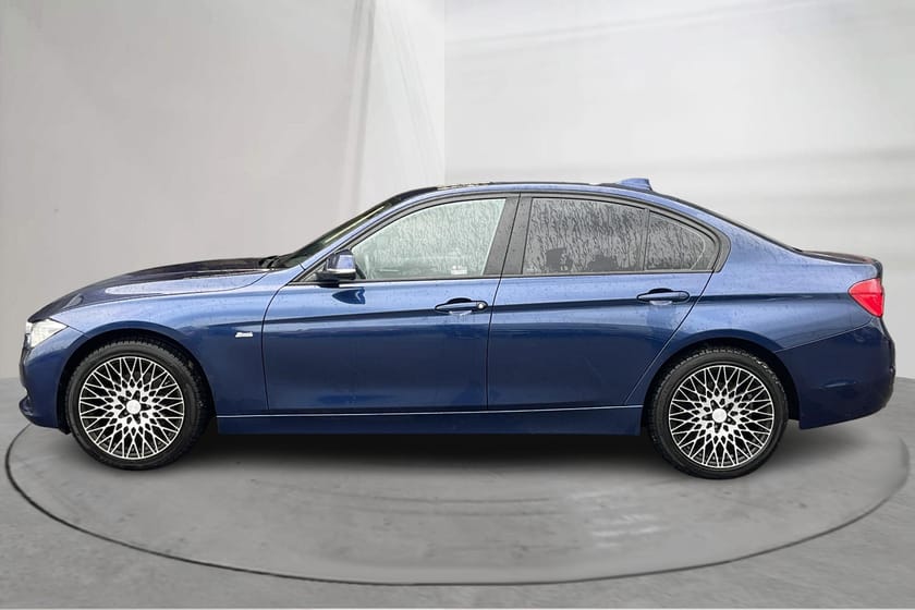 Bild 2 av BMW 320d xDrive Sedan 320 190hk Sport Line HiFi Connected