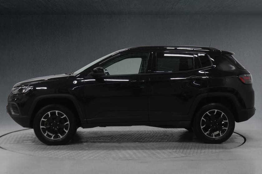 Bilde 2 av Jeep Compass 4xe 1.3PHEV Trailhawk 4xe|NAVI/ACC/360/KEYLESS/PANO/ALPINE