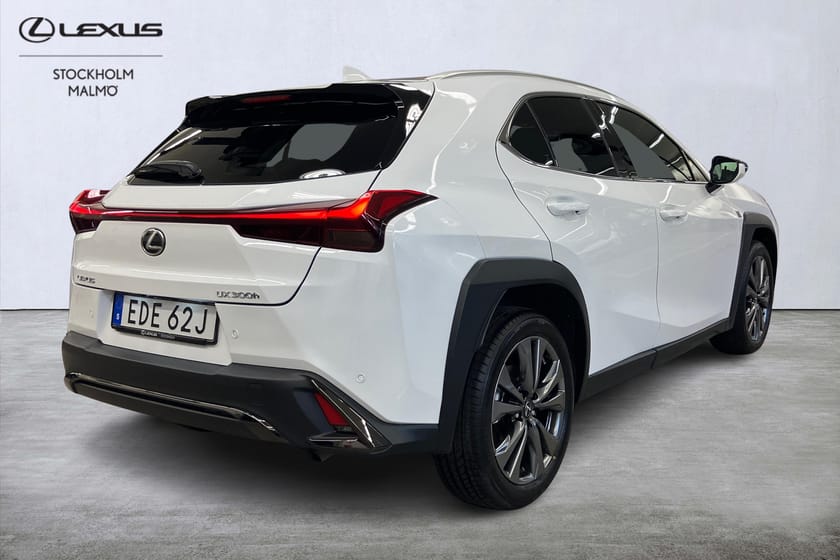 Bild 5 av Lexus UX 300h F Sport Design 199hk P-värm Navi Keyless Backkamera
