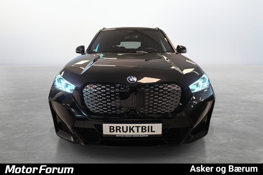 Bilde 2 av BMW iX1 xDrive30 M-SPORT FULLY CHARGED | KROK | 360KAM | HUD