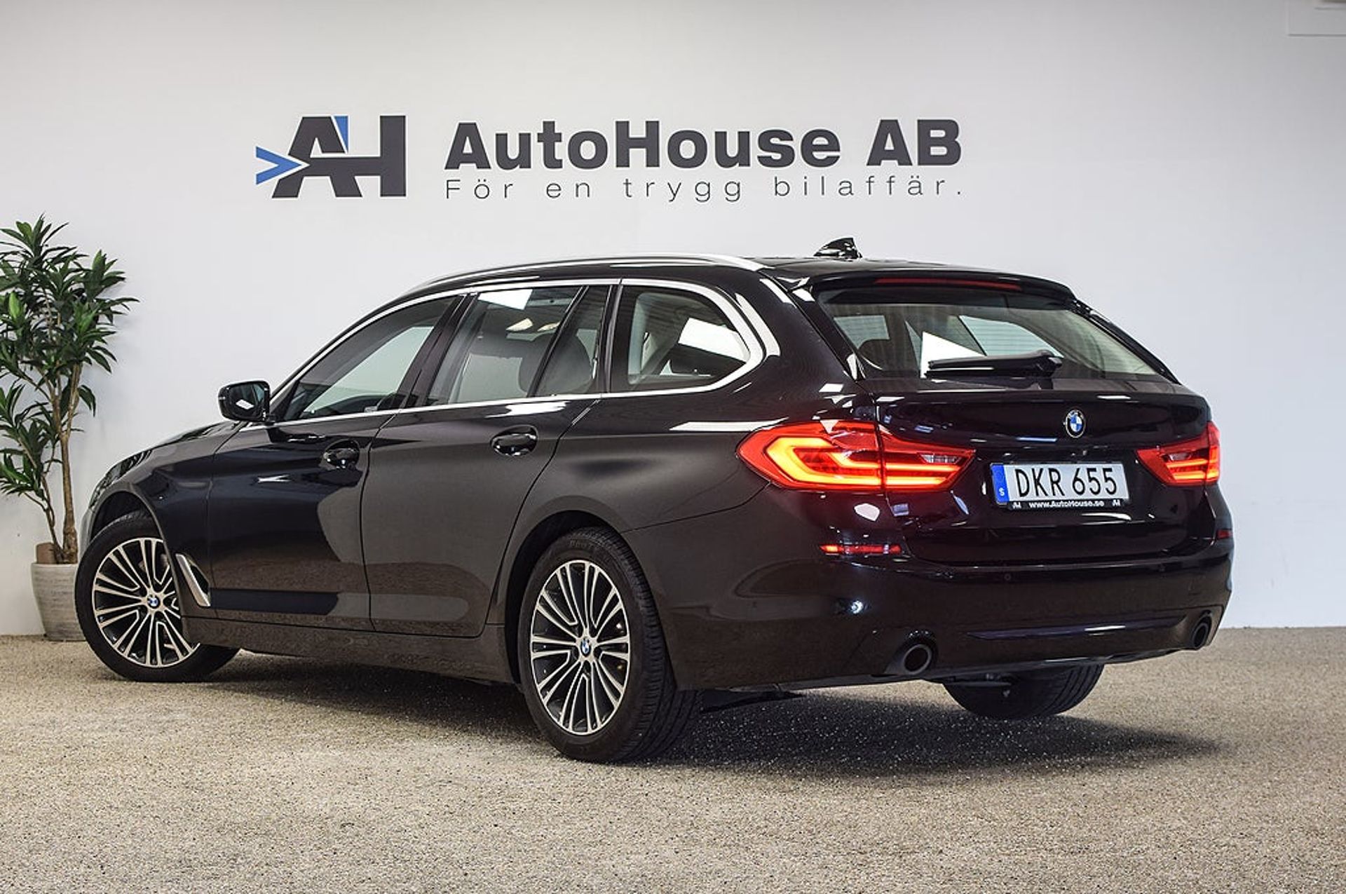 BMW 520 2019, bild 2/10