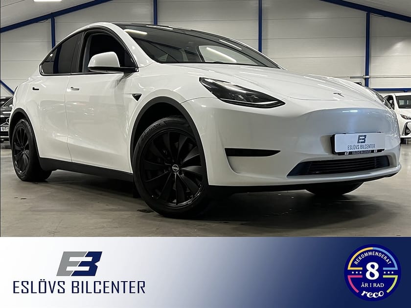 Bild 1 av Tesla Model Y Standard Range RWD 299 HK / Panorama / Navi /