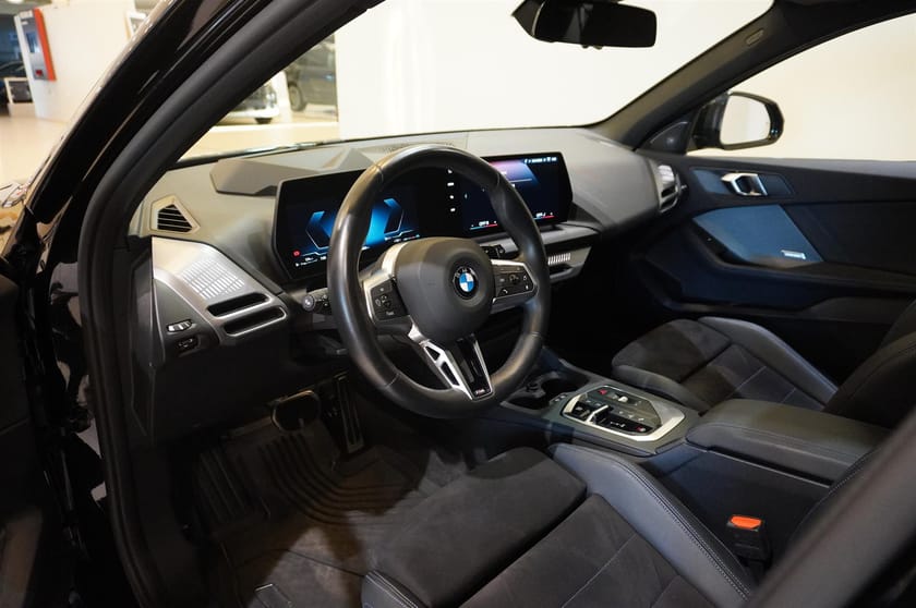 Bild 2 av BMW 120 M Sport, Panorama, Head Up, 360 Kamera, Driving Assist