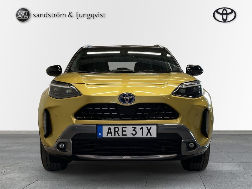 Bild 2 av Toyota Yaris Cross Hybrid AWD-i 1,5 PREMIERE EDITION (DRAGKROK)