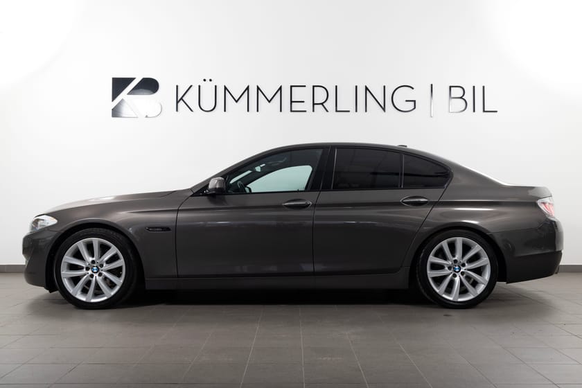 Bild 1 av BMW 535i Sedan Steptronic 306hk Shadowline/HuD/Navi/Elstolar/HiFi/Drag