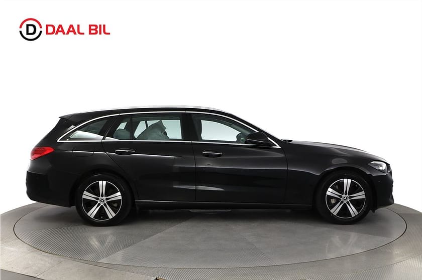 Bild 5 av Mercedes-Benz C 300 T e C300 25,4 kWh 313HK AVANTGARDE 360° P-VÄRM PANO NAVI