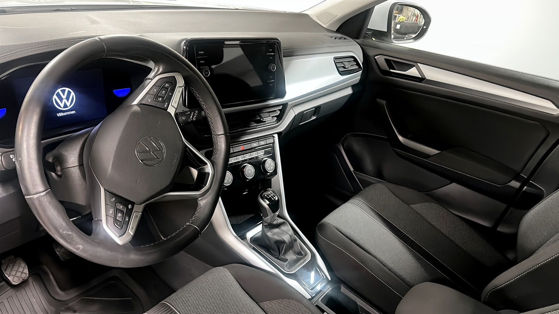 Volkswagen T-Roc 1.0 TSI OPF 2022, bild 7/10