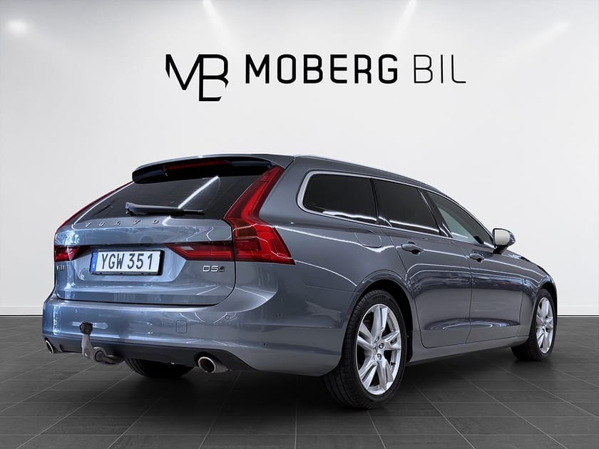 Bild 5 av Volvo V90 D5 AWD 235hk Momentum Pano HUD Läder Navi B-Kamera