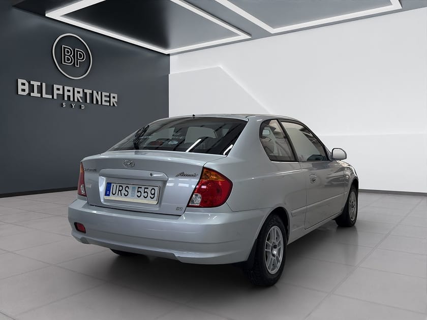 Bild 4 av Hyundai Accent 3-dörrar 1.6 Låg mil