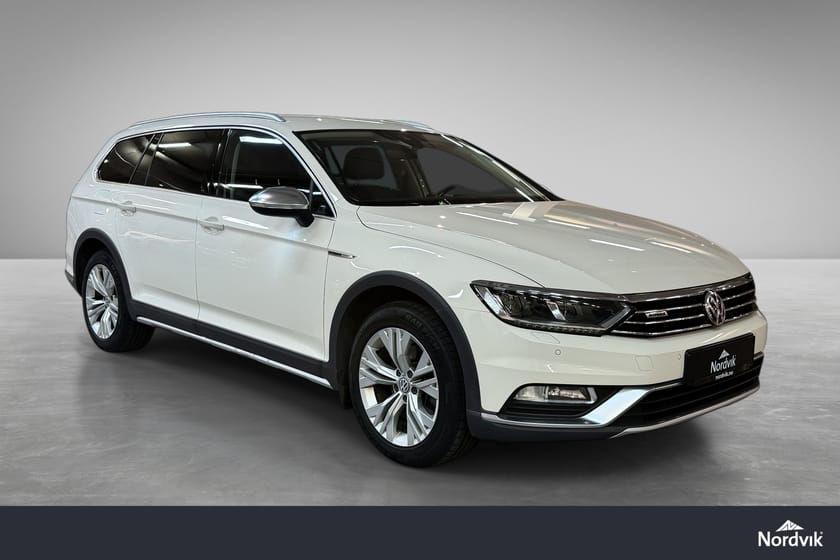 Bilde 3 av Volkswagen Passat Alltrack 190 hk diesel/Automat/4x4/Dieselvarmer/Krok/ACC/Skinn