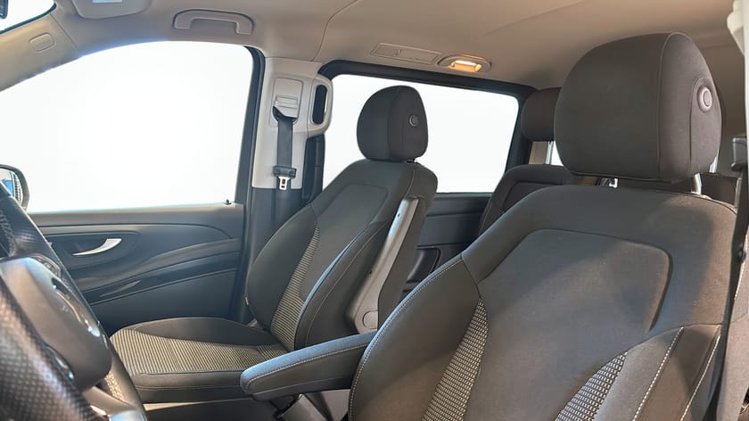 Bild 5 av Mercedes-Benz V 220d 3.2t