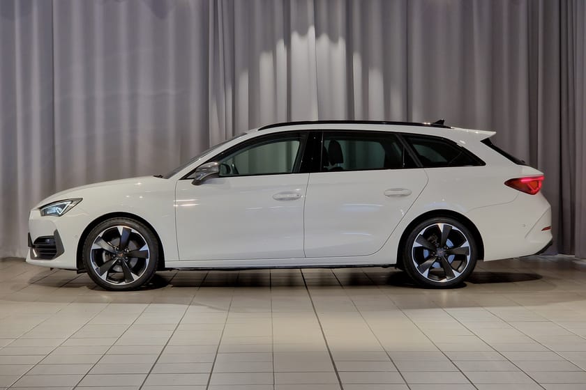 Bild 2 av CUPRA Leon Sportstourer 1.5 eTSI / 150 HK / Drag / Backkamera