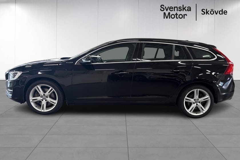 Bild 2 av Volvo V60 D5 Twin Engine AWD 231hk | Momentum | Automat | 9 714 mil