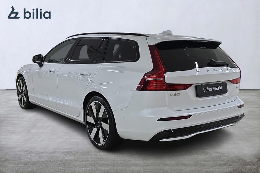 Bild 2 av Volvo V60 Recharge T8 Ultimate Dark/Drag/Panorama/360Kamera/BLIS