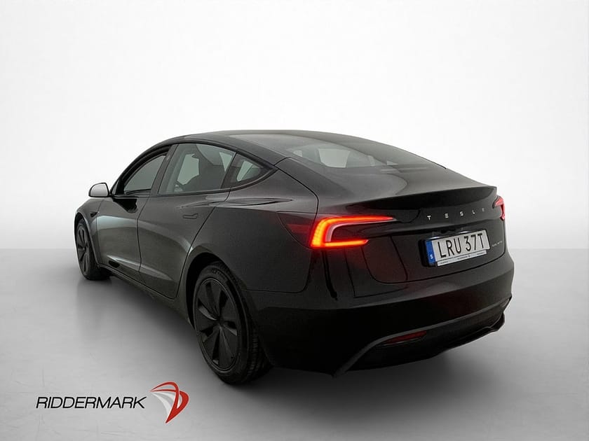 Bild 5 av Tesla Model 3 Long Range AWD Svensksåld Pano MOMS