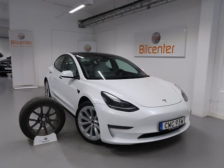 Tesla Model 3 Long Range AWD V-Däck ingår Vit interiör Navi-Kamera-Pa