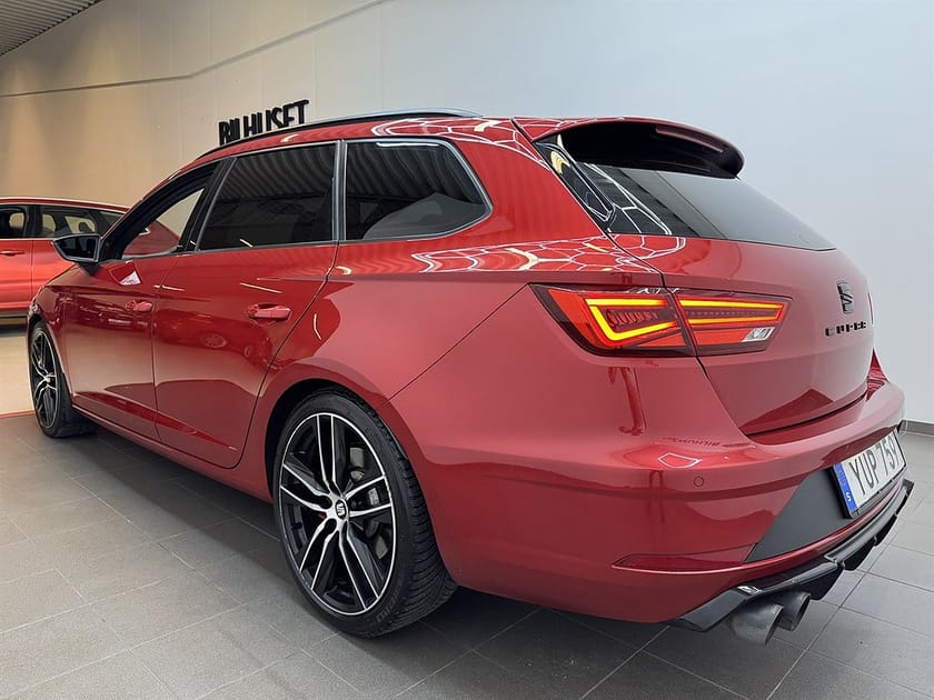 Bild 4 av SEAT León Cupra ST 4Drive 300hk Milltek/Navi/Adaptiv F/Beats/Carplay/Nyser