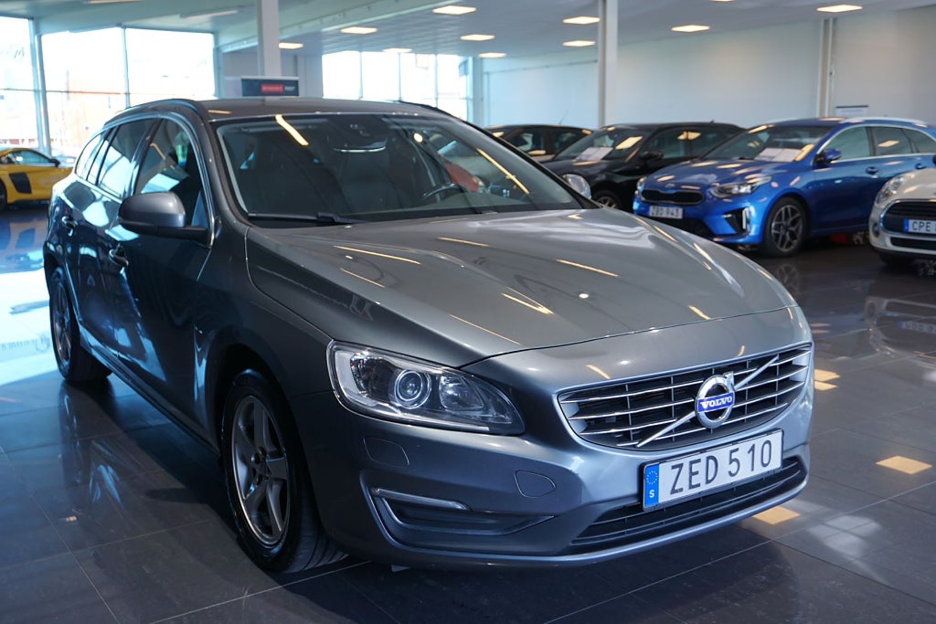 Volvo V60 D3 Geartronic Classic Momentum 2018, photo 5/10