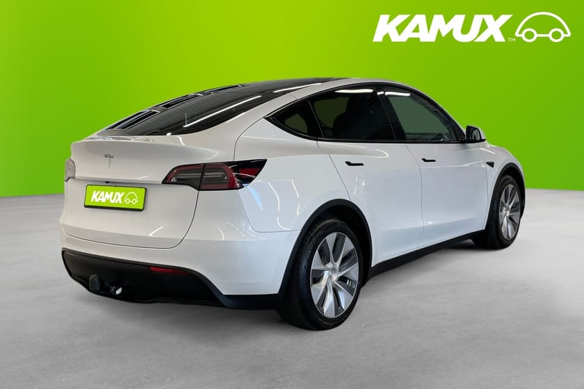 Bild 4 av Tesla Model Y Standard Range RWD Pano Skinn 360° Drag