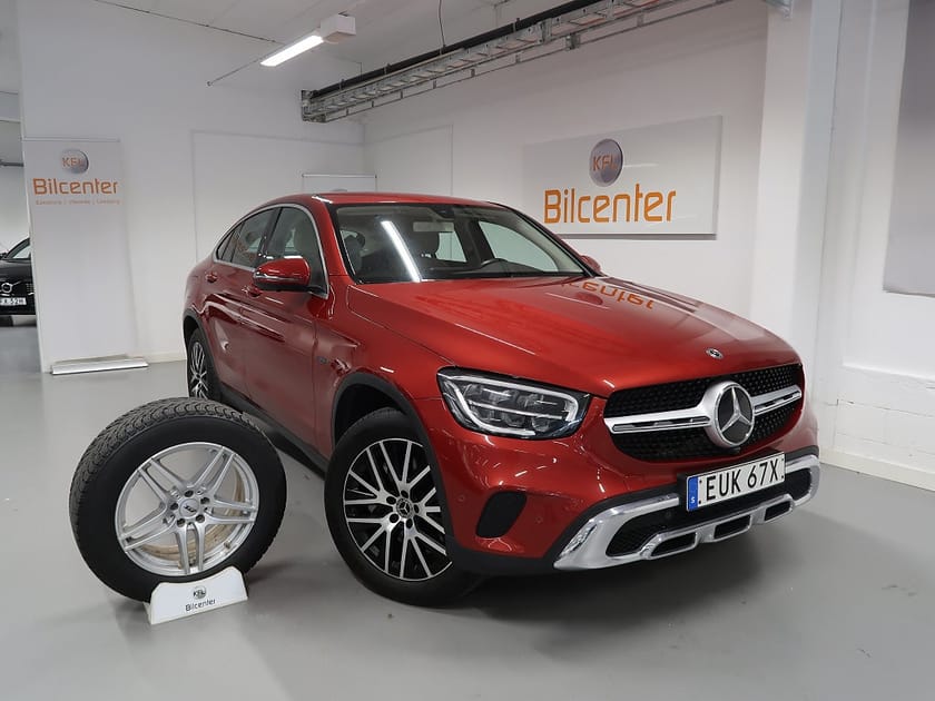 Bild 1 av Mercedes-Benz GLC 300 e Coupé 4MATIC EXCLUSIVE V-Däck ingår 360°-Burmeste