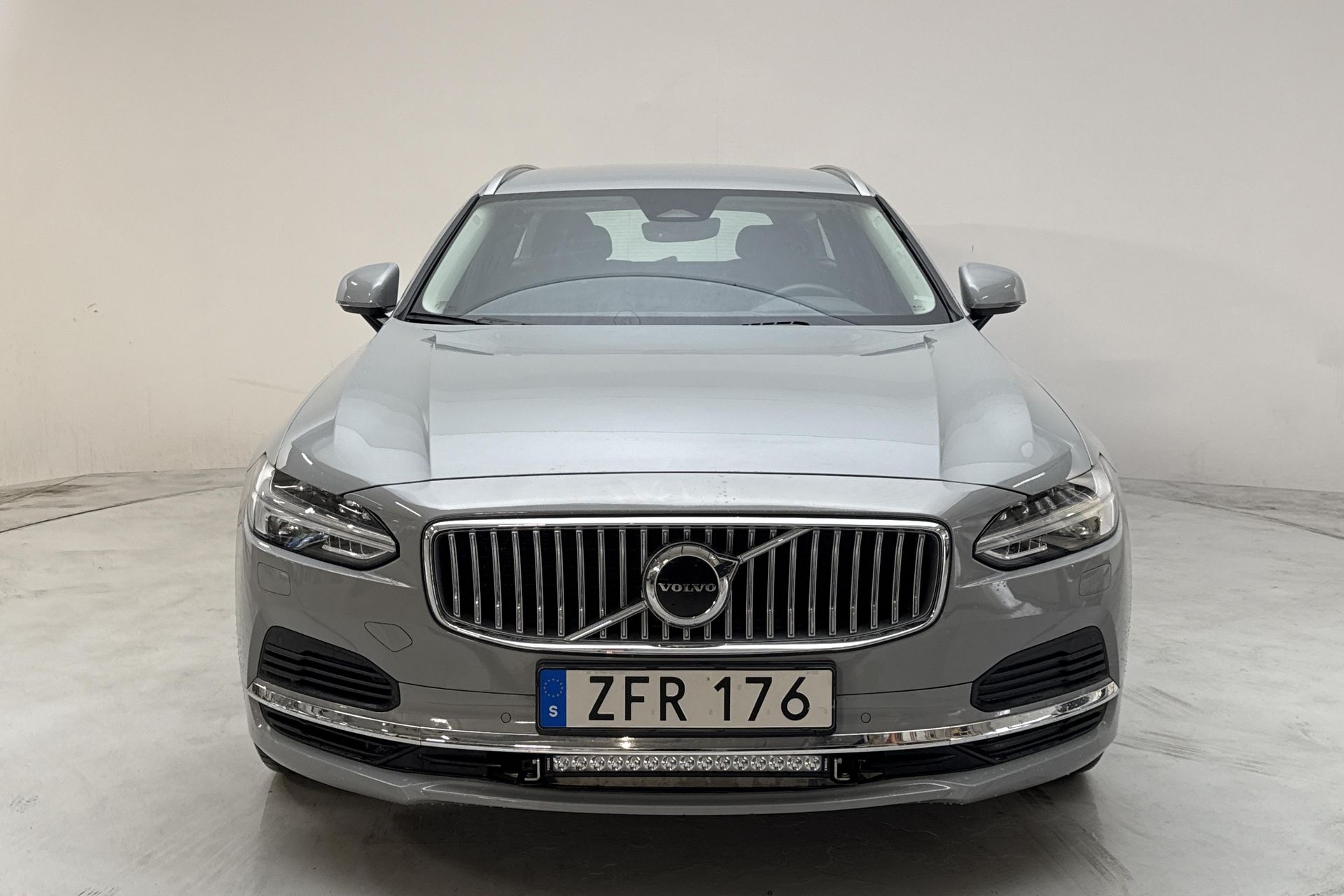 Volvo V90 T6 Plug-In Hybrid AWD 2025, bild 5/10