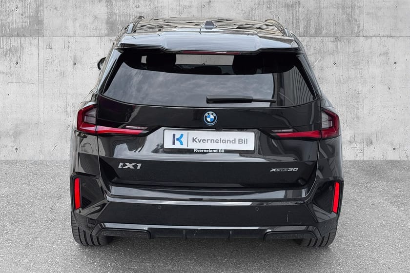 Bilde 4 av BMW iX1 xDrive30 M-Sport, Panorama, Hengerfeste