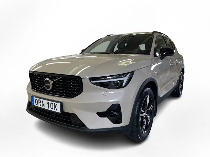 Volvo XC40 B4 FWD Bensin Plus Dark