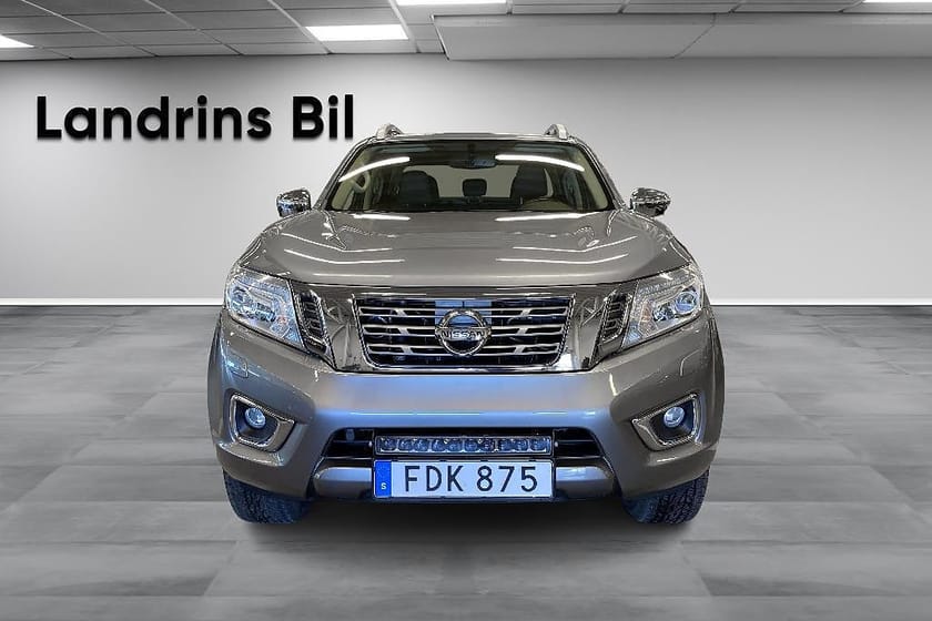 Bild 2 av Nissan Navara Dubbelhytt 2.3 dCi 4WD Tekna, Flaklock, Taklucka