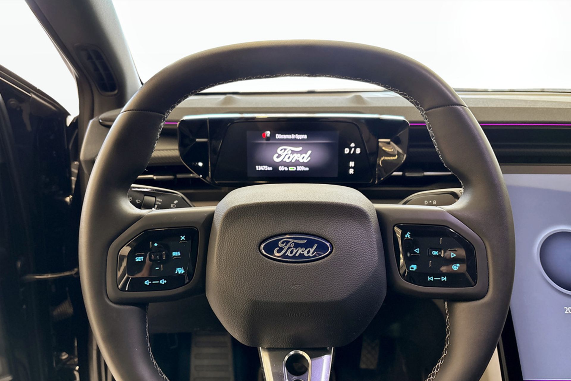 Ford Capri 2026, bild 7/10