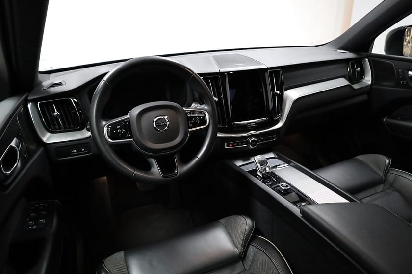 Bild 4 av Volvo XC60 Recharge T8 AWD | Ultimate Dark | Head up | Dragkrok