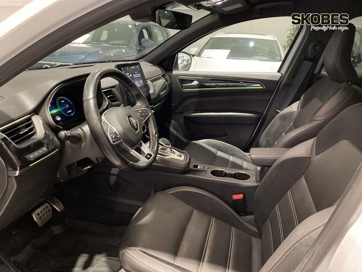 Renault Arkana E-TECH 145