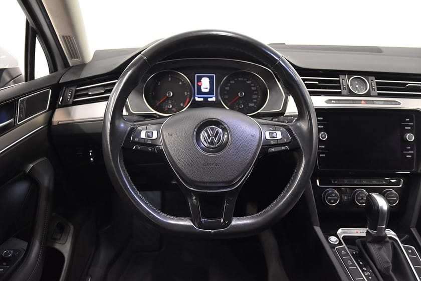 Bild 2 av Volkswagen Passat Sportscombi 2.0 TDI 4M GT Drag D-Värm Rattv Skinn 190hk