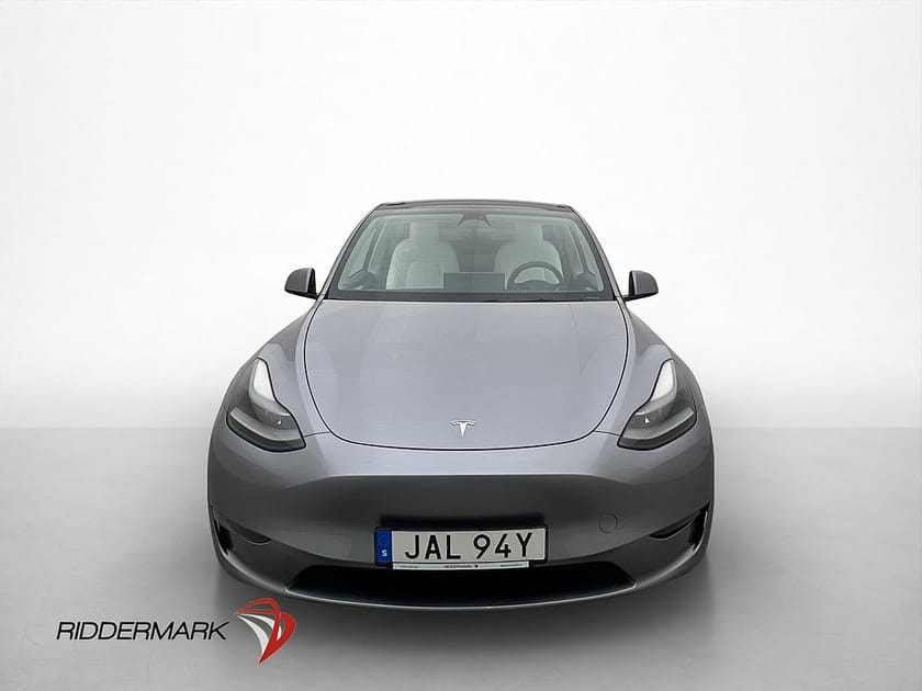 Bild 3 av Tesla Model Y Performance AWD Ljus Interiör Pano Drag Kamera