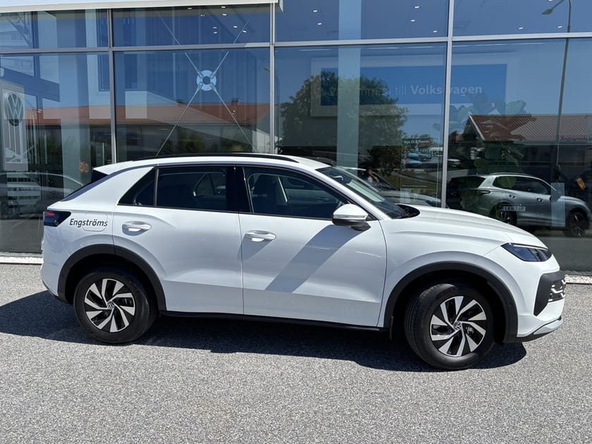 Bild 2 av Volkswagen T-Roc 1.5 ETSI 150HK DSG *Demobil*