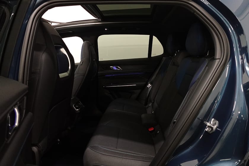 Bild 5 av Lynk & Co 01 PHEV DCT Dragkrok Panorama Adap-F Ambient 360° Infinity