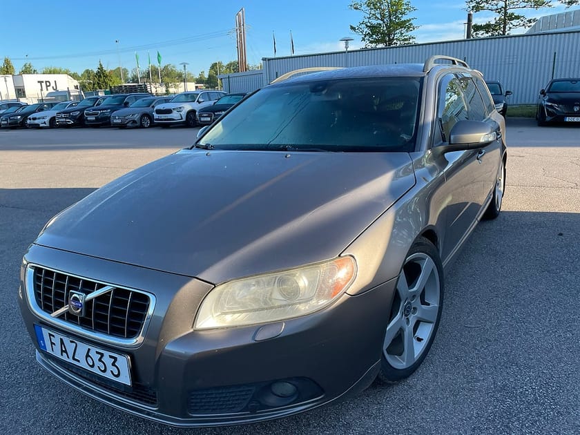 Bild 1 av Volvo V70 2,5T 200HK Momentum