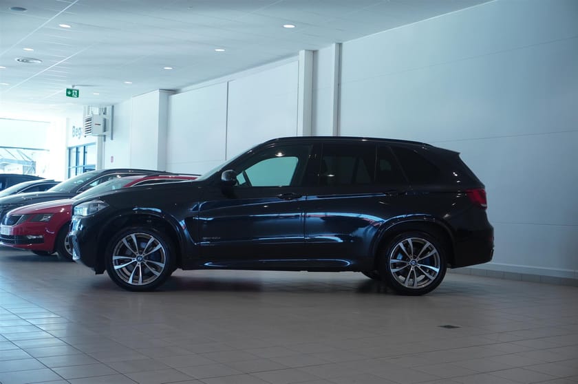 Bild 4 av BMW X5 xDrive40d M-Sport Panorama B O HUD Värmare