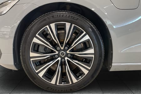 Volvo V60 T6 Core Bright/ Infällbart drag/ Backkamera/ Google Maps/ Klimat-paket