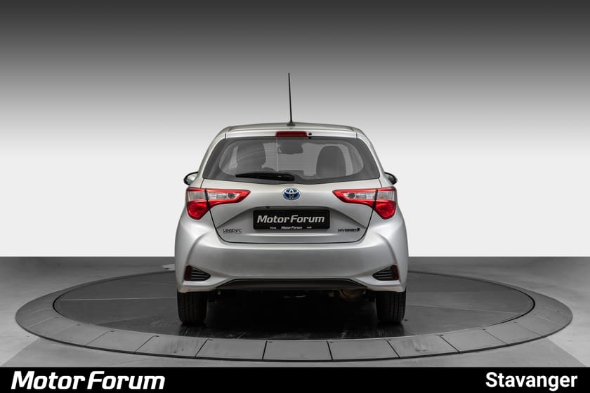 Bilde 4 av Toyota Yaris Hybrid HYBRID/ VELHOLDT/ GARANTI / RYGGEKAMERA/ NAVI