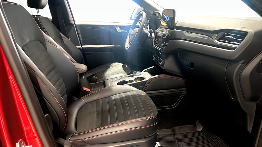 Bild 3 av Ford Kuga Plug-In Hybrid ST-Line X Business Edt 225hk Dragkrok 3,95% ränta!