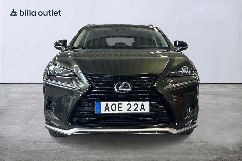 Bild 3 av Lexus NX 300h AWD Kyushu Edition 197hk Navi Drag Backkamera