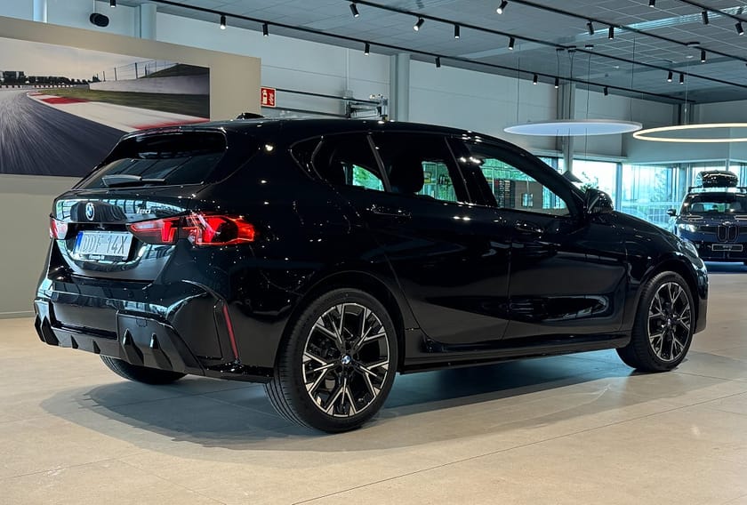Bild 4 av BMW 120 M Sport Rattvärme Tonade rutor Driving Assistant
