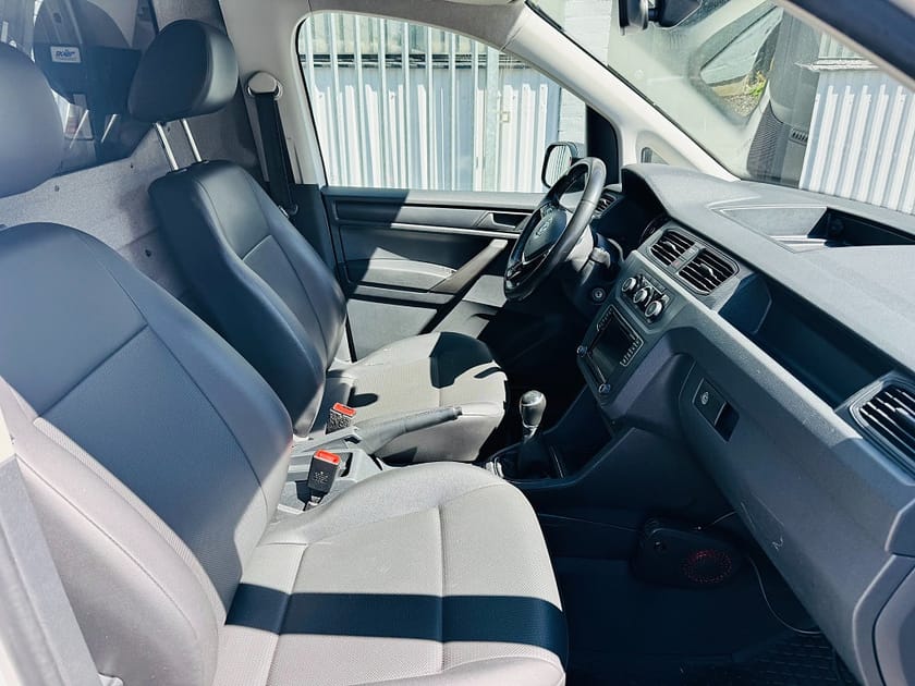 Bild 5 av Volkswagen Caddy Maxi Van 1.4 TGI 110HK SKÅP / DRAG / VÄRMARE / CARPLAY