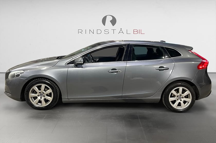 Bild 4 av Volvo V40 D2 115 HK NAVI PDC KAMREM BYTT 0.31L/MIL 1103KR/ÅR 16"