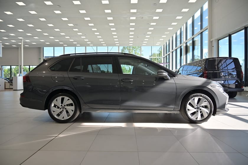 Bild 4 av Volkswagen Golf Sportscombi 1.5 eTSI 150hk *LAGERKAMPANJ!*