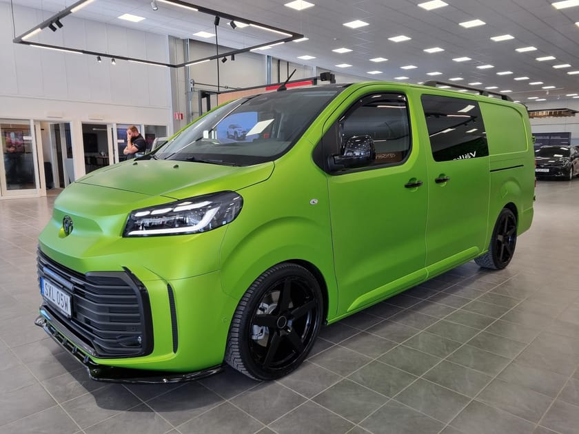 Bild 1 av Toyota Proace L1 Long Dubbelhytt 2,2D 180 hk auto Premium Bilia