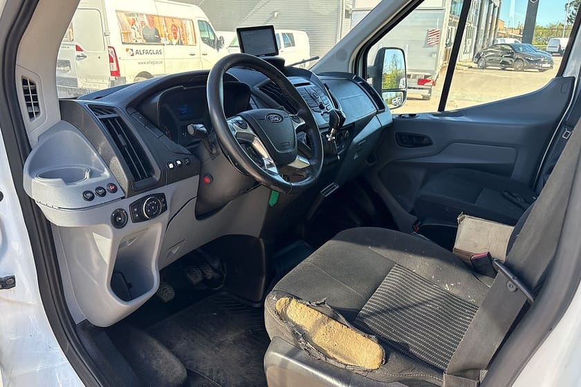 Bild 5 av Ford Transit 350 Chassi Cab Volymskåp/Bakgavellift