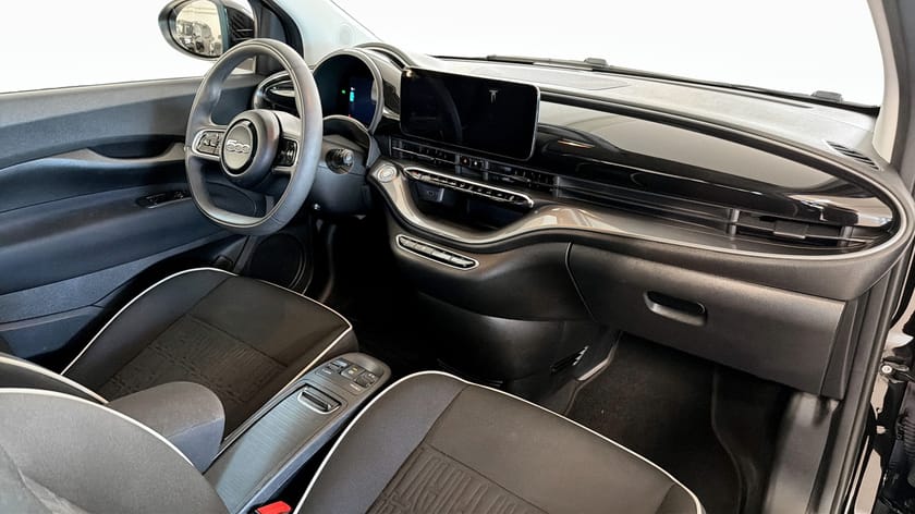 Bild 4 av Fiat 500e 42 kWh 118Hk / Backkamera / Blis / CarPlay