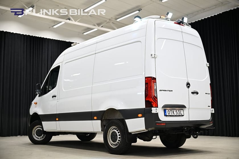 Bild 3 av Mercedes-Benz Sprinter 316 CDI 4x4 Panel Van 163HK Automat|Servicebil|V-Inredd|Kran|SeUtr!