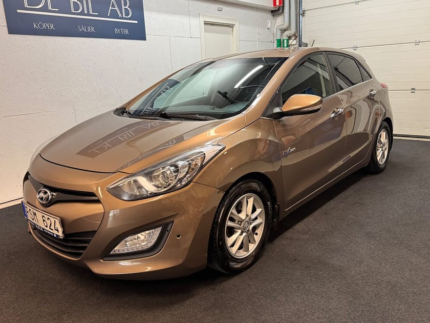 Bild 2 av Hyundai i30 1.6 CRDi 128hk Sport|DRAG|PDC|KAMERA|